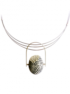 Picture of "primer collar", a jewellery piece by Andrea Nabholz
